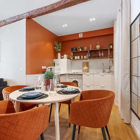 Apartment Renting - 9b Massena - Chic Escape In The Heart Of Comfort & Charm ! Nice
