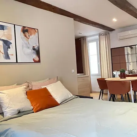 Renting - 9b Massena - Chic Escape In The Heart Of Comfort & Charm ! *