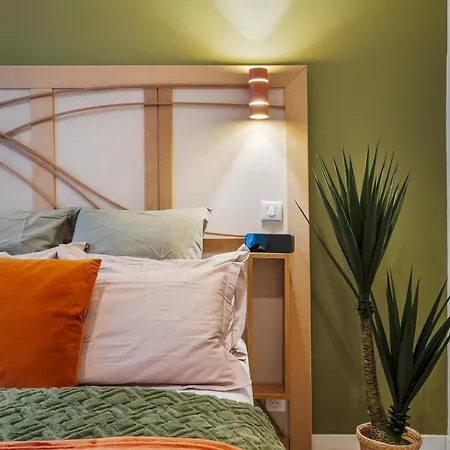 Renting - 9b Massena - Chic Escape In The Heart Of Comfort & Charm ! Nice